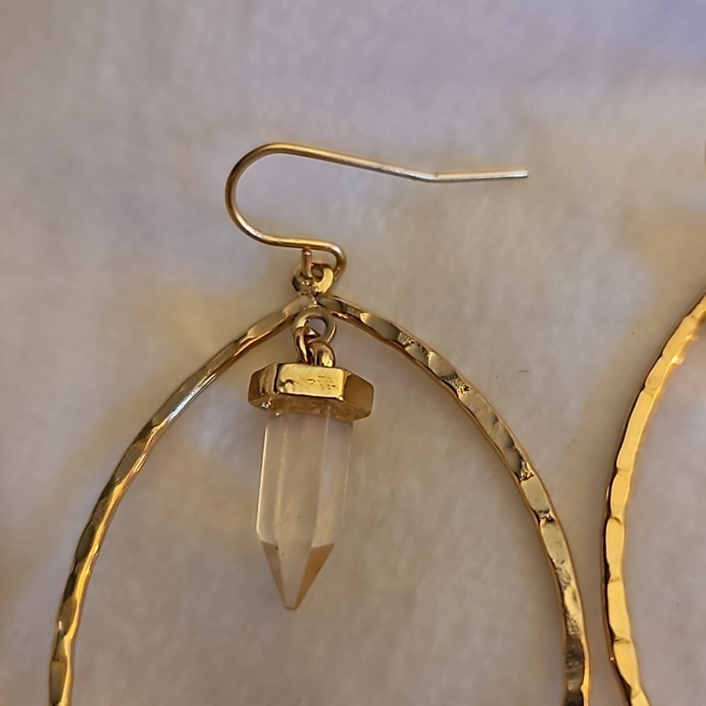 Vintage Goldtone Teardrop Mystical Gem Dangle Hook Earrings - Picture 4 of 6